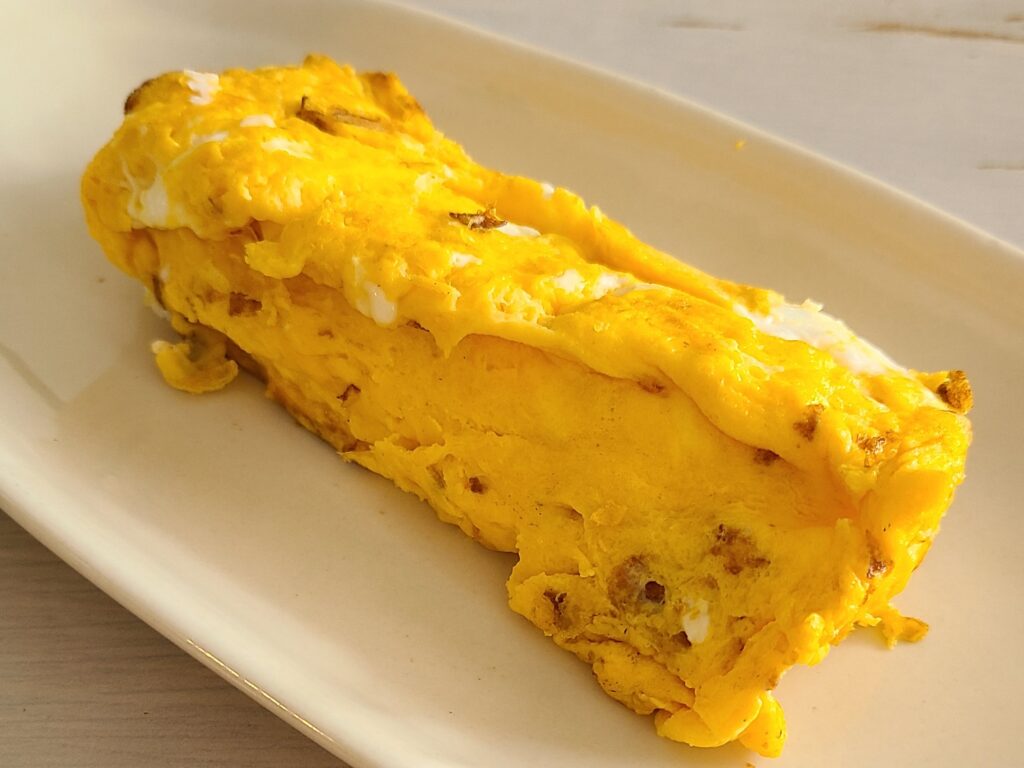 お皿に盛られた厚焼き玉子